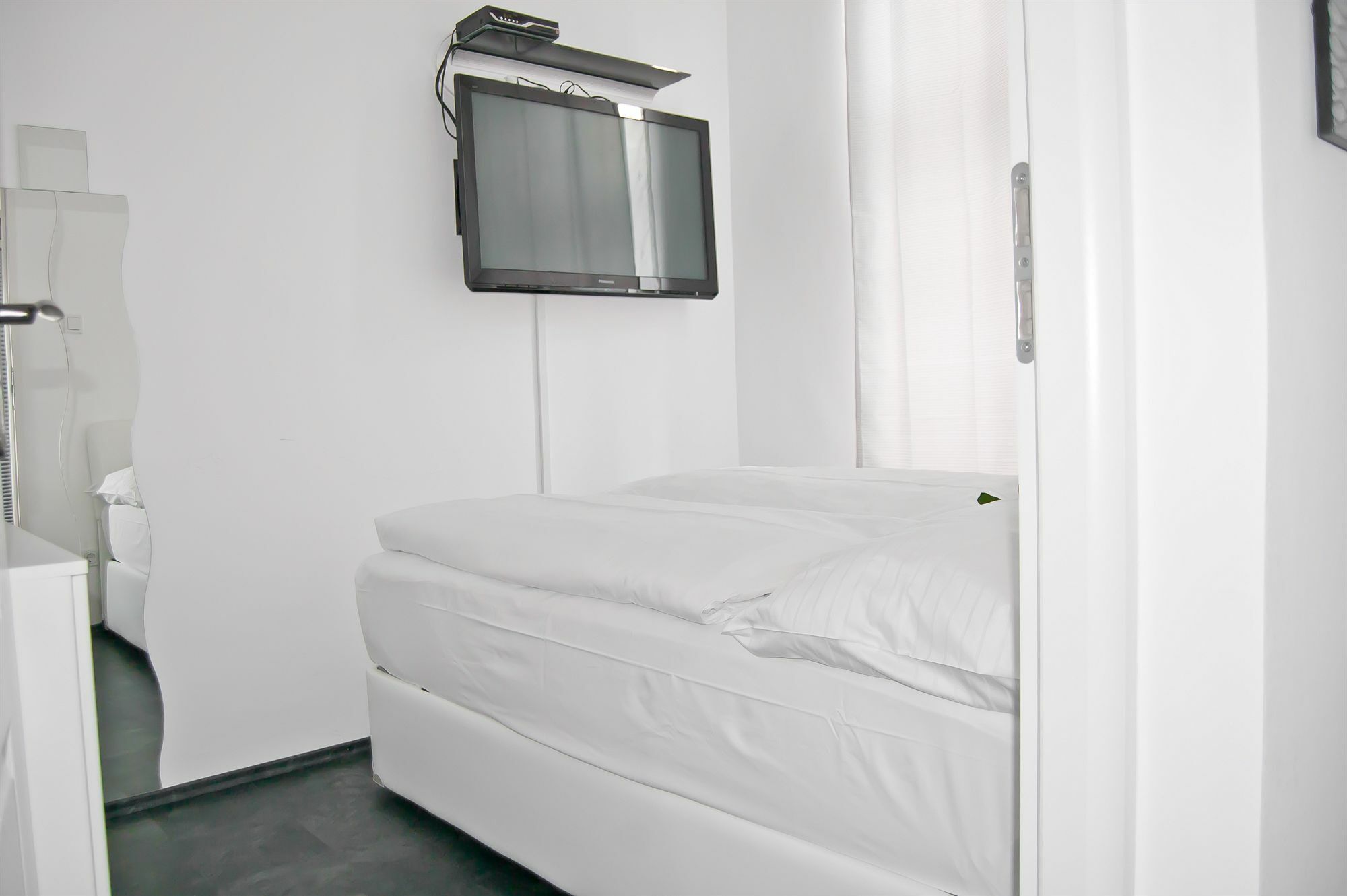 Royal Resort Apartments Westbahnhof Wien Ngoại thất bức ảnh